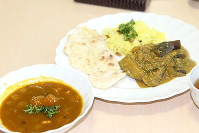 カレー2種&ターメリックライス&ナン