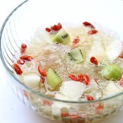 白木耳と梨のデザート。ワークショップ「やさしい薬膳」のひと皿